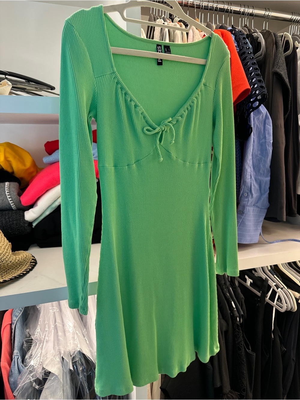 Scoop-Neck Long Sleeve Knit Dress in Mint Green